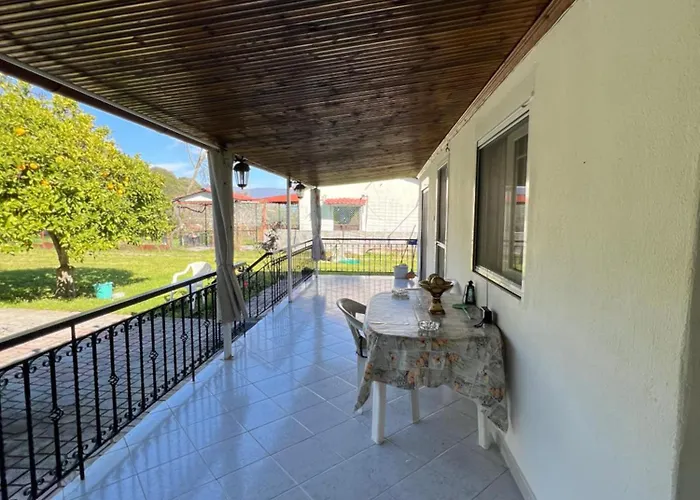 Lina\'S Residence